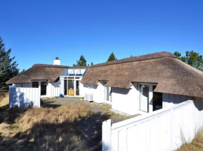 "Roulf" - 1.1km from the sea in NW Jutland