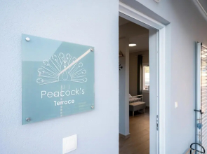 Peacock's Apartments