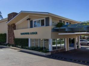 Sandpiper Lodge