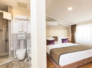 Meroddi La Porta Hotel