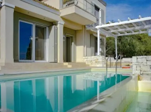 Apeiron II Villa