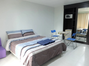 A. D Condominium-Fresh air, quiet location