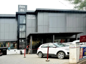 Hotel Tridev Grand