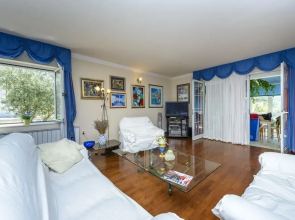Villa Piano - Four Bedroom Villa With Terrace and Swimming Pool ID Direct Booker 1036