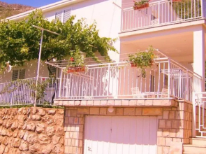 Seven Seas Apartments