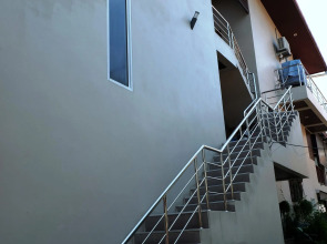 Chilli Hotel & Restaurant