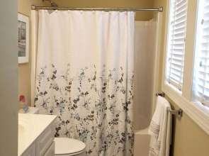 The White - 3 Br Home