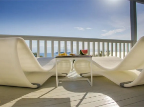 Santana Luxury Suites
