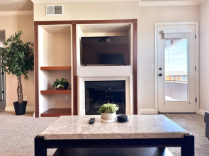New Cozy Stylish 1BR With Heated Pool Relaxing Spa Sauna