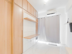 Nice And Minimalist Studio At 32Th Floor Sky House Bsd Apartment