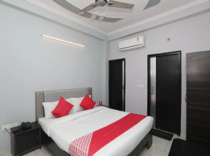OYO 40851 Hotel Athithi