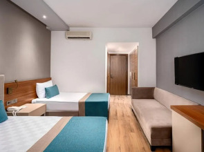 Side Story Resort & Spa