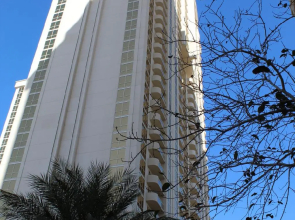 Luxury Suites International At The Signature