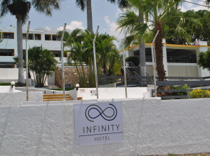 Hotel Infinity