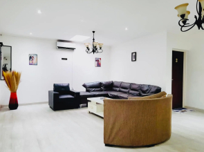 Airport Diamond Guest House