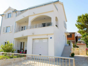 Apartments Topli Bok