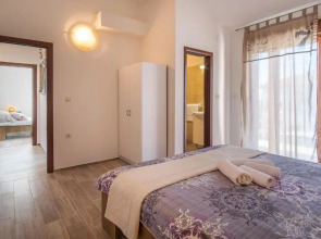 Villa Dijana East