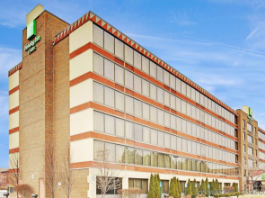 Holiday Inn Hotel & Suites Warren by IHG