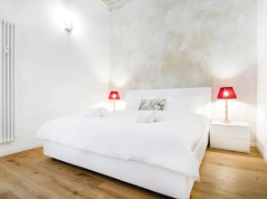 GetTheKey San Vitale Apartment