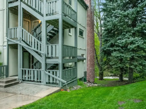 8 Sandstone 70 2 Bedroom Condo by RedAwning