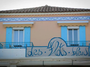 Hôtel Les Flots Bleus