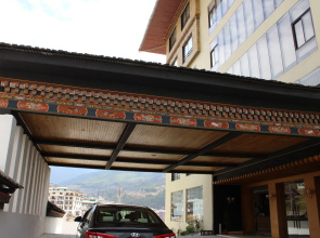 Ariya Hotel