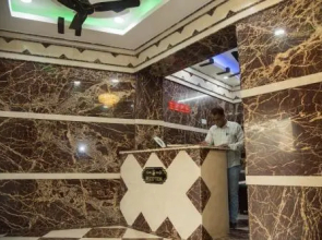Oyo 25101 Hotel Shalimar