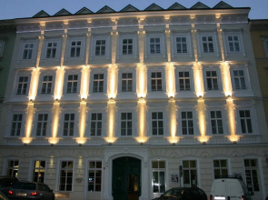 The Levante Rathaus Apartments