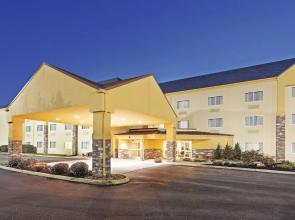 La Quinta Inn & Suites by Wyndham Knoxville Airport