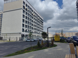 Apartments on Rossiyskiy Prospekt 13