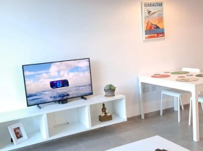E1 Suites - Hosted by Sweetstay