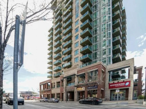 Beautiful 1bd Condo Patio Gym Parking Location