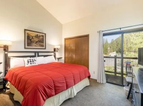 1196 Flying Dutchman 1 Bedroom Condo by RedAwning