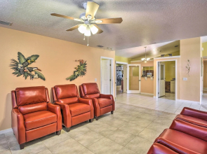 Cozy Coastal Retreat w/ Grill < 5 Mi to Beach