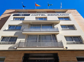 Hotel Serrano