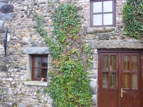 Belan Lodge - Courtyard Accommodation, "The Abraham"