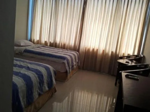 Capital O 3433 Hotel Plaza