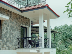 SaffronStays Cliff Haven, Wayanad