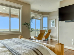 Oceanfront Comfort Style Luxury Hot Tub Wifi 600 35