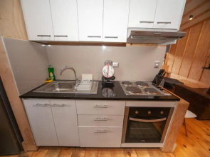 Hermosa cabaña 4, con tres dormitorios y un baño.