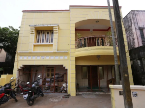 OYO 19323 Shiv Sai Guest House