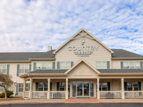 Country Inn & Suites by Radisson, Stockton, IL