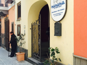 Mamamia Guesthouse