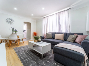 2 BR King Bed Suite - Mohawk & Hospitals