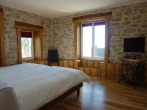 Petit Hotel