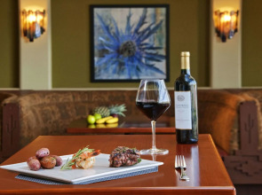 Hilton Phoenix Airport