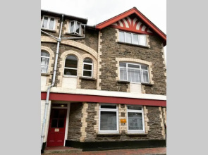 Beautiful newly refurbished 2 bed flat in devon