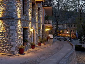 Atrapos Hotel