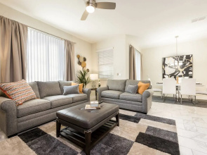 Luxury house in Storey Lake