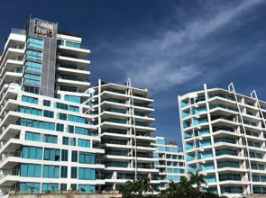 Apartamento de Lujo Frente al Mar